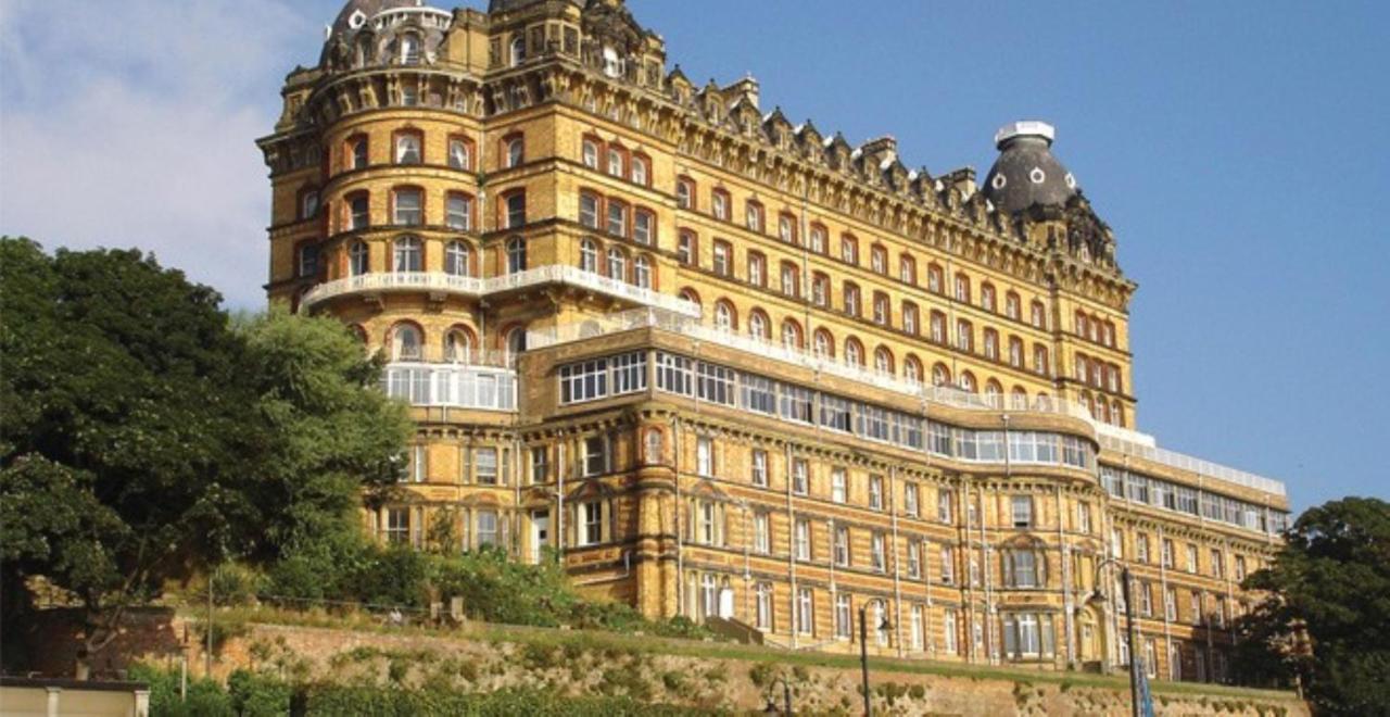 Hotel The Grand
